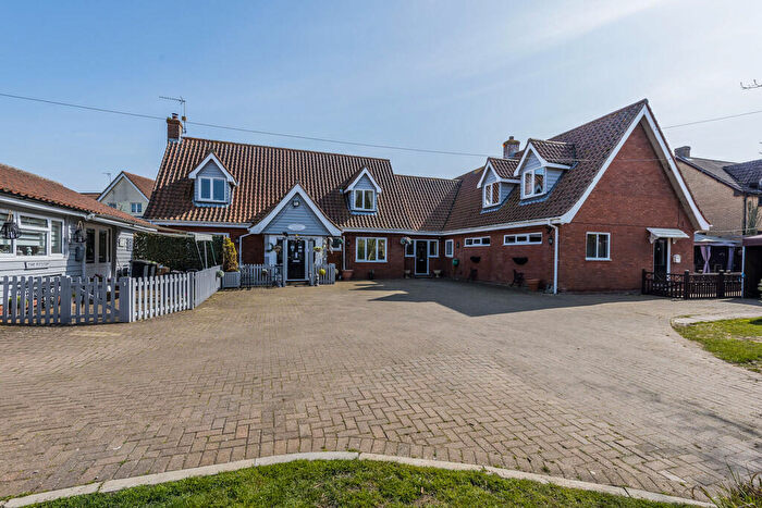 7 Bedroom Detached House For Sale In The Street, Badwell Ash, Bury St. Edmunds, IP31