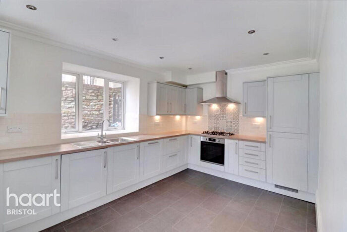 2 Bedroom Apartment To Rent In Osborne Road, Bristol, BS8