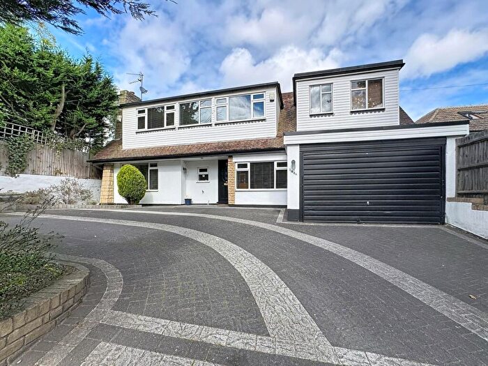 4 Bedroom Detached House For Sale In Chislehurst Road, Petts Wood, Orpington, BR6