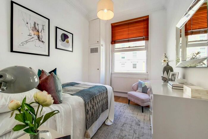 2 Bedroom Flat To Rent In Elvaston Place, South Kensington, London, SW7