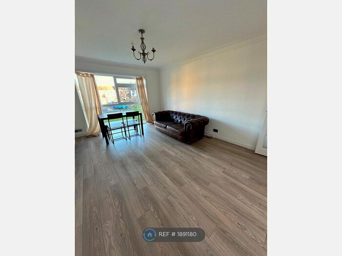 1 Bedroom Flat To Rent In Spencer Road, Isleworth, TW7