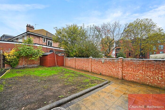 5 Bedroom Semi Detached House For Sale In Vyner Road, London, W3