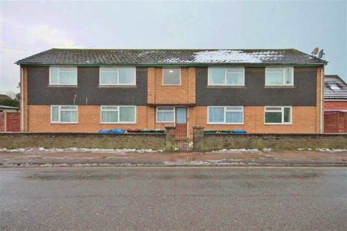 2 Bedroom Flat To Rent In Banbury Road, Kidlington, OX5