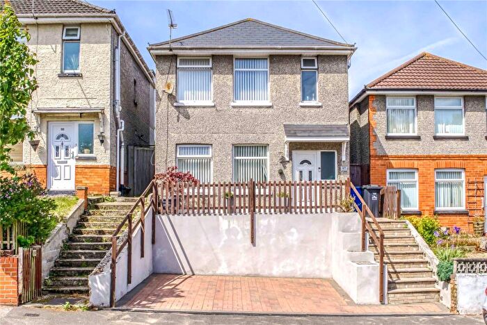 3 Bedroom Detached House For Sale In Sheringham Road, Poole, Dorset, BH12