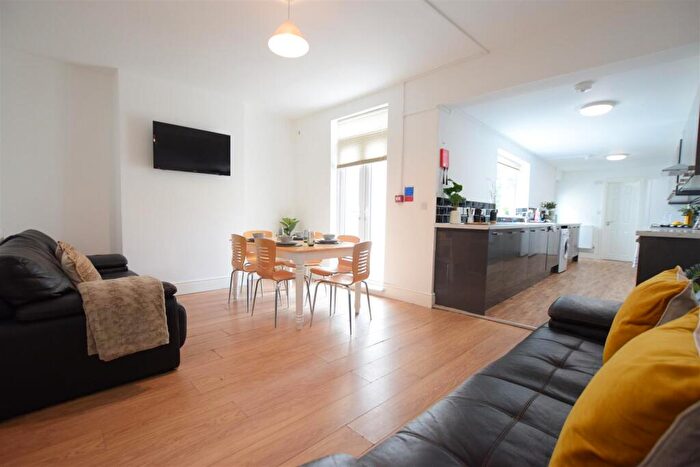 4 Bedroom Terraced House To Rent In Ripon Street - Student House - /, LN5