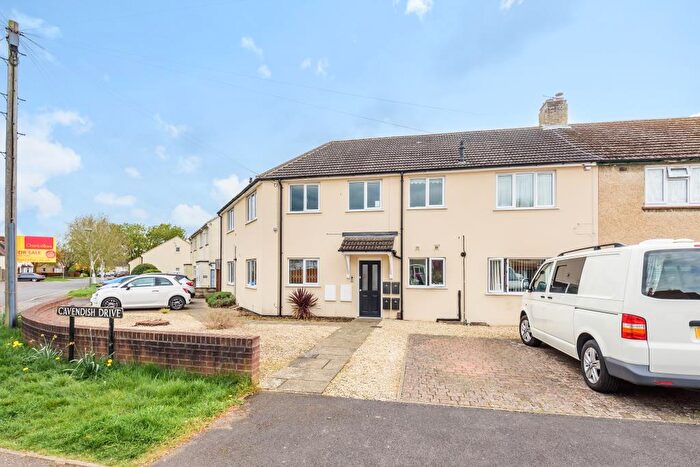 2 Bedroom Flat For Sale In Marston, Oxford, OX3