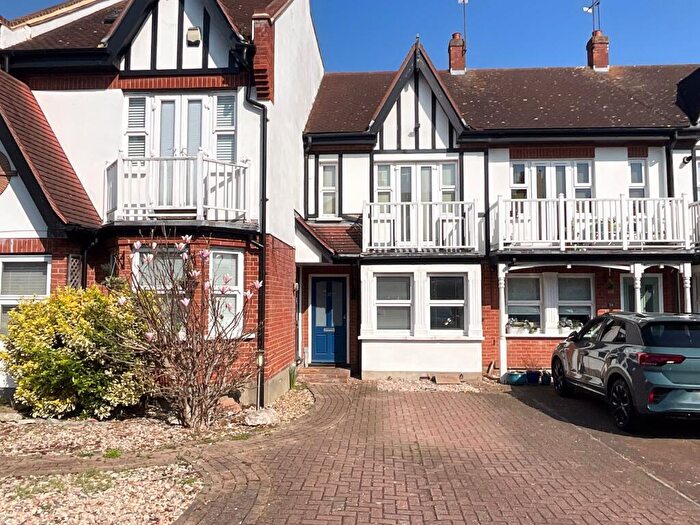 2 Bedroom Terraced House To Rent In Woodfield Road, Leigh-on-Sea, SS9