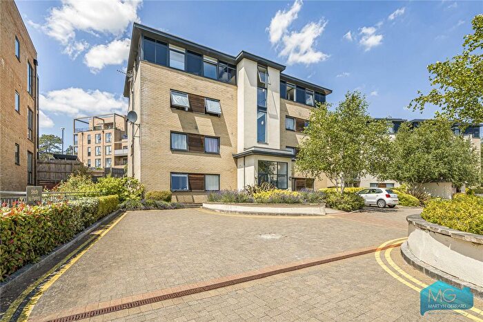 2 Bedroom Flat To Rent In Rye House, Mill Hill, NW7