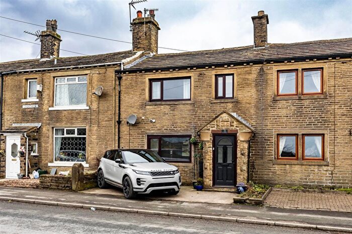 3 Bedroom Terraced House For Sale In Croft Row, Denholme, Bradford, BD13