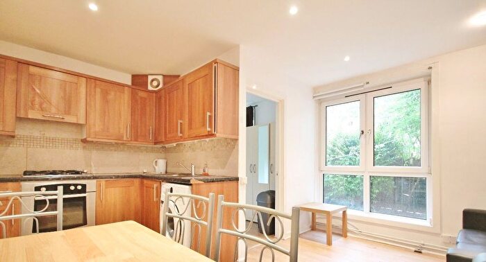 3 Bedroom Maisonette To Rent In Hilldrop Crescent, London, N7