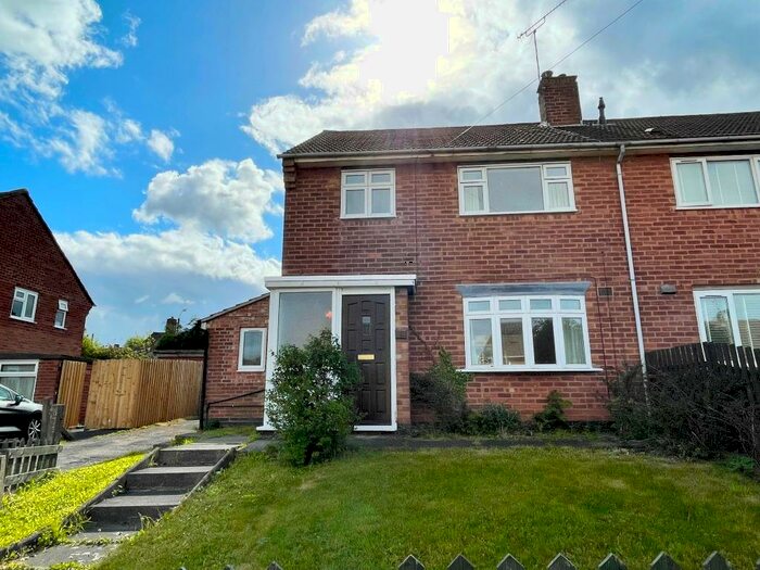 3 Bedroom Semi-Detached House To Rent In Piers Road, Leicester, LE3