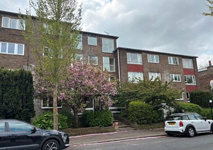 Studio For Sale In Flat, Worcester Court Windlesham Road, Brighton, East Sussex, BN1