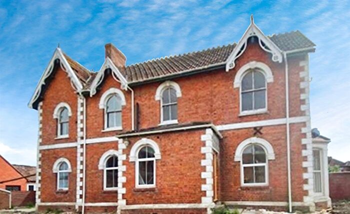 2 Bedroom Maisonette For Sale In Walrow Road, Highbridge, TA9