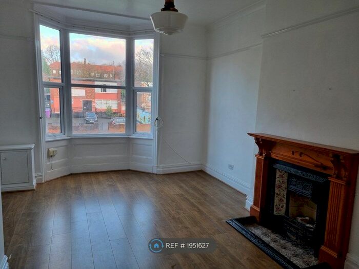 1 Bedroom Flat To Rent In Aigburth Road, Liverpool, L17