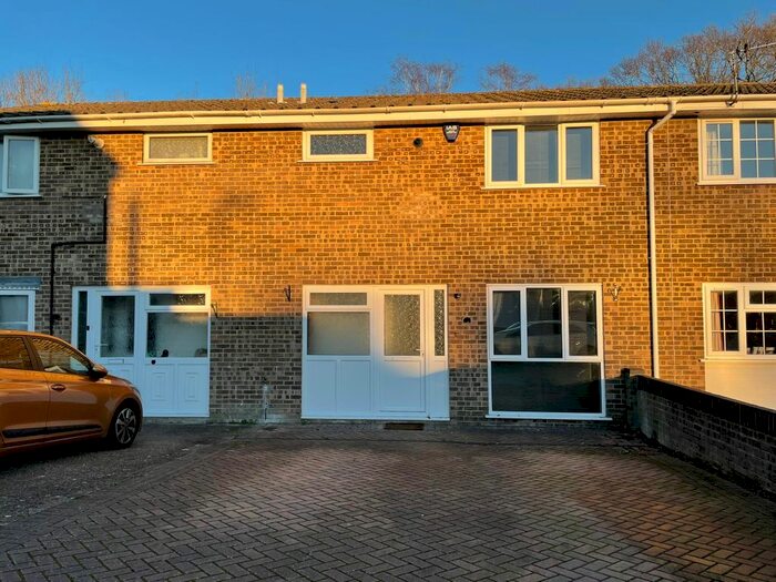 3 Bedroom Property To Rent In Lowry Gardens, Southampton SO19