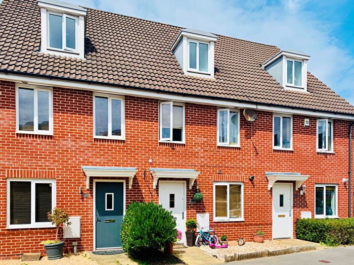 3 Bedroom Terraced House To Rent In Jacksons Road, Hedge End, SO30