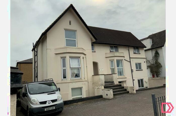 2 Bedroom Flat To Rent In Cliffe Lodge, London Road, Northfleet, Kent, DA11