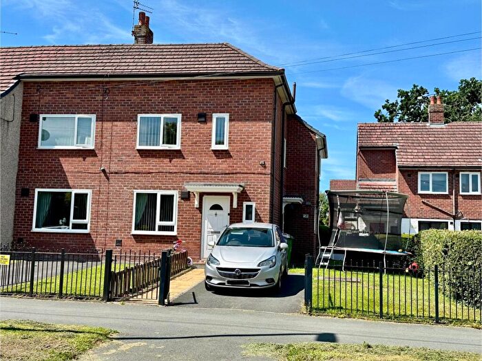 2 Bedroom Apartment To Rent In Ravenscar Crescent, Manchester, M22