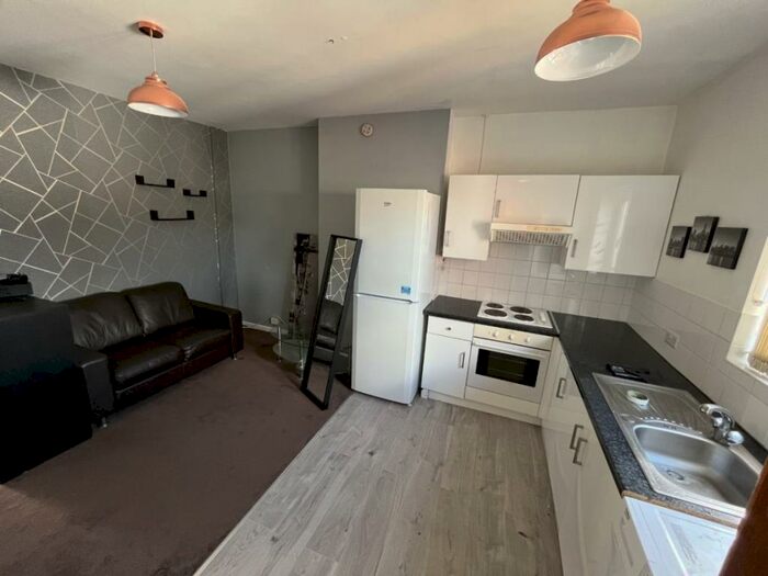 1 Bedroom Flat To Rent In Station Road, Kiveton Park, S26