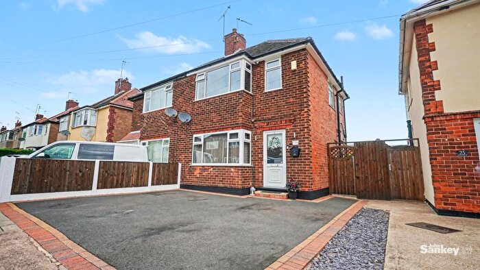 2 Bedroom Semi-Detached House For Sale In Mayfair Avenue, Mansfield, NG18