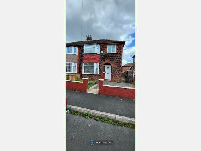 3 Bedroom Semi-Detached House To Rent In Bakewell Road, Manchester, M43