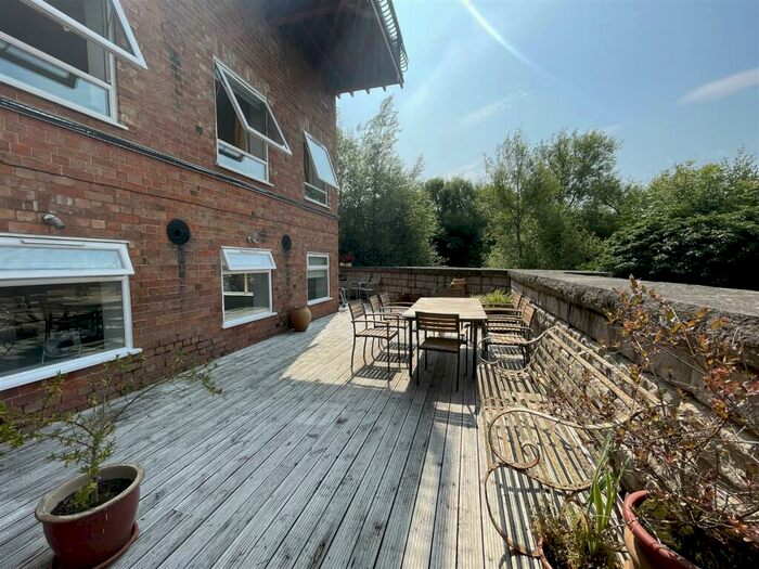 1 Bedroom Apartment To Rent In Clifford Road, Clifford Chambers, CV37