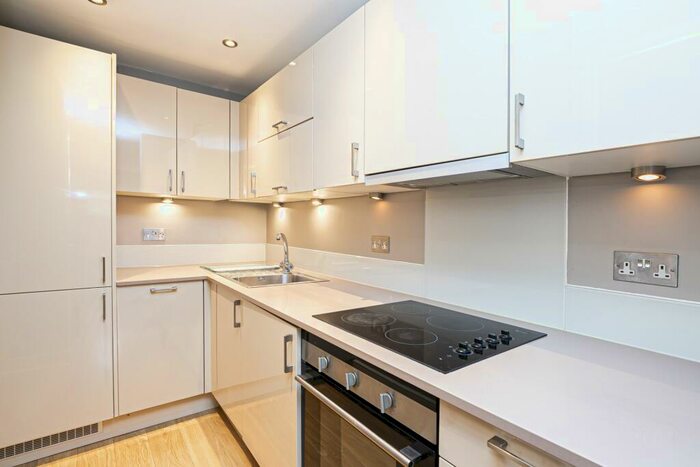 2 Bedroom Apartment For Sale In Station Road, Epping, CM16