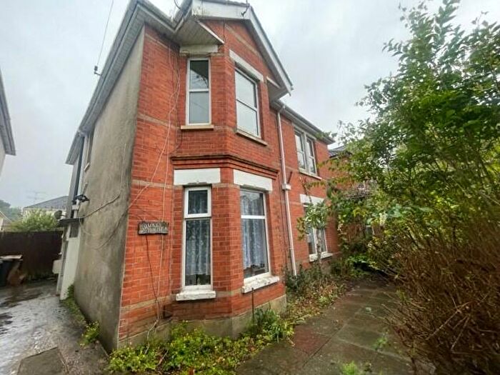2 Bedroom Flat To Rent In Charminster, Bournemouth, BH3