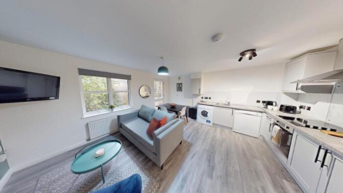 4 Bedroom Flat To Rent In , Piccadilly Place, F2