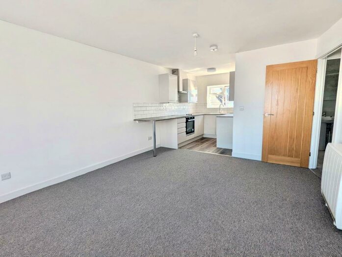 2 Bedroom Apartment To Rent In Creek Road, Hayling Island, PO11