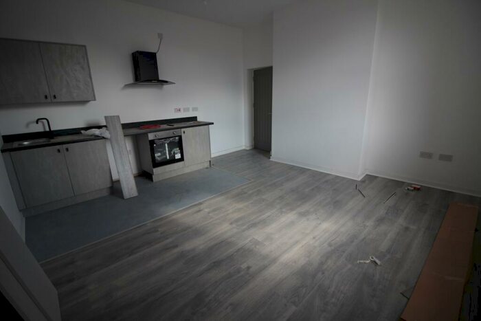 1 Bedroom Flat To Rent In Wash Lane, Bury, BL9