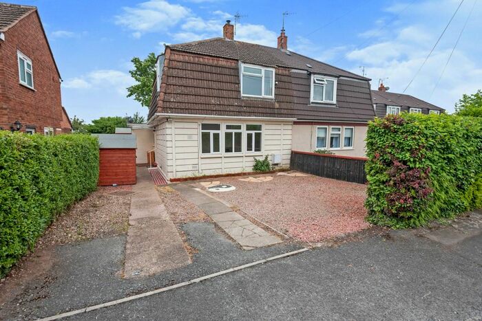 3 Bedroom Property To Rent In Heath Close, Hallow, Worcester, WR2