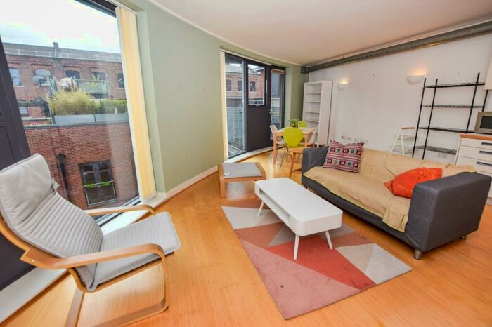 2 Bedroom Flat To Rent In The Green Building, New Wakefield Street, Southern Gateway, Manchester, M1