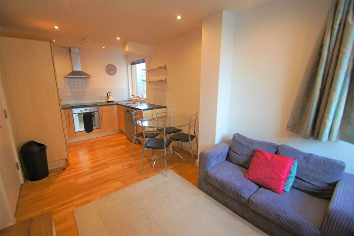 2 Bedroom Flat To Rent In Newton Street, Manchester, M1