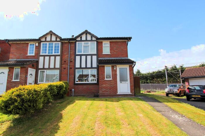 2 Bedroom Property For Sale In Shellley Drive, Four Oaks, B74