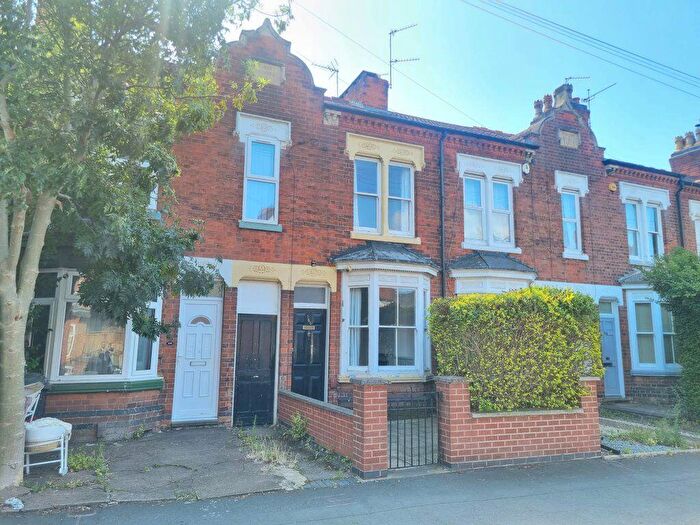 2 Bedroom Terraced House To Rent In Clarendon Park Road, Leicester, LE2