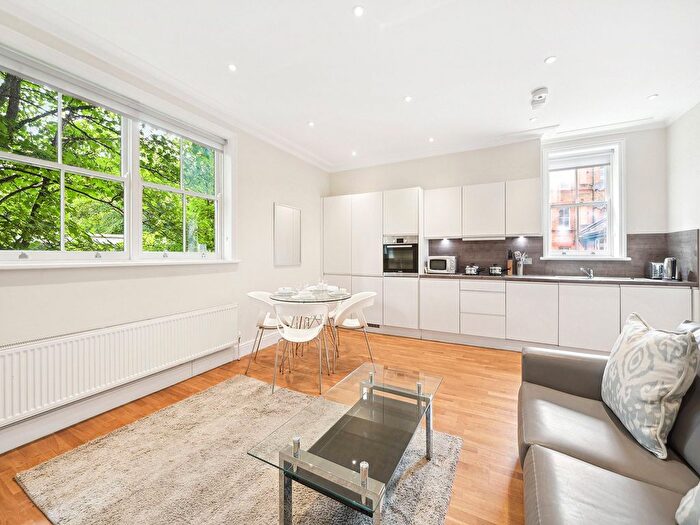 2 Bedroom Flat To Rent In Hamlet Gardens, King Street, W6