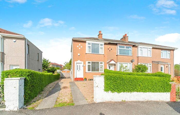 2 Bedroom End Of Terrace House For Sale In Stamperland Gardens, Clarkston, Glasgow, G76