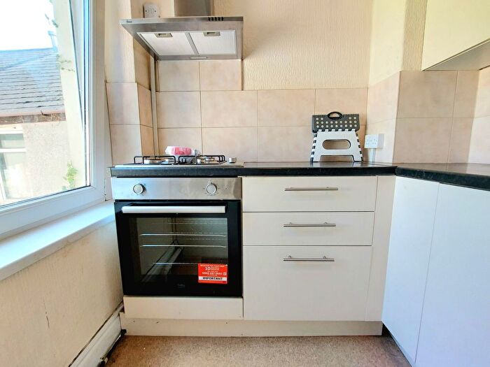 2 Bedroom Flat To Rent In Colum Road, Cardiff, CF10