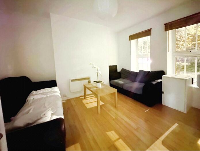 5 Bedroom Terraced House To Rent In Southampton, Hampshire, SO14