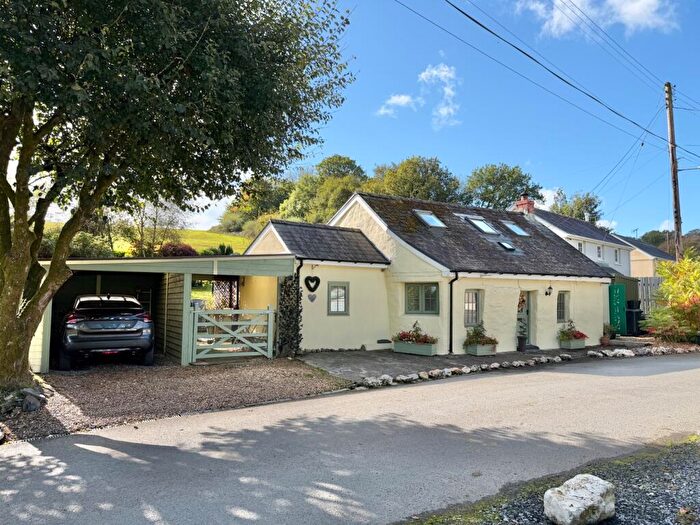2 Bedroom Detached House For Sale In Dolgran, Pencader, SA39