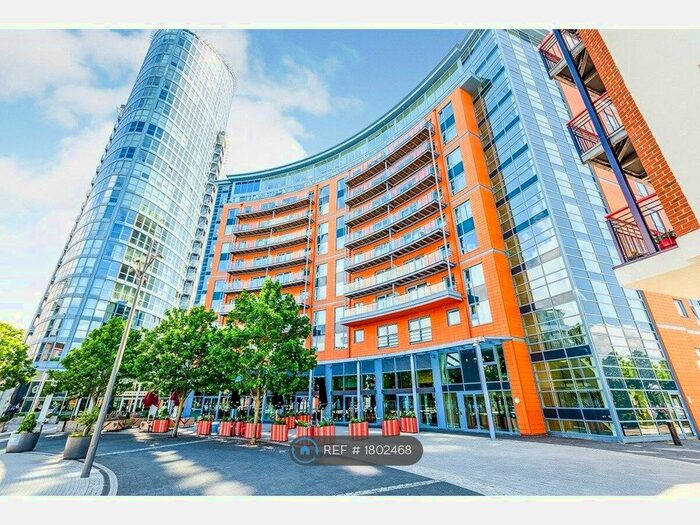 2 Bedroom Flat To Rent In The Crescent Building, Portsmouth, PO1