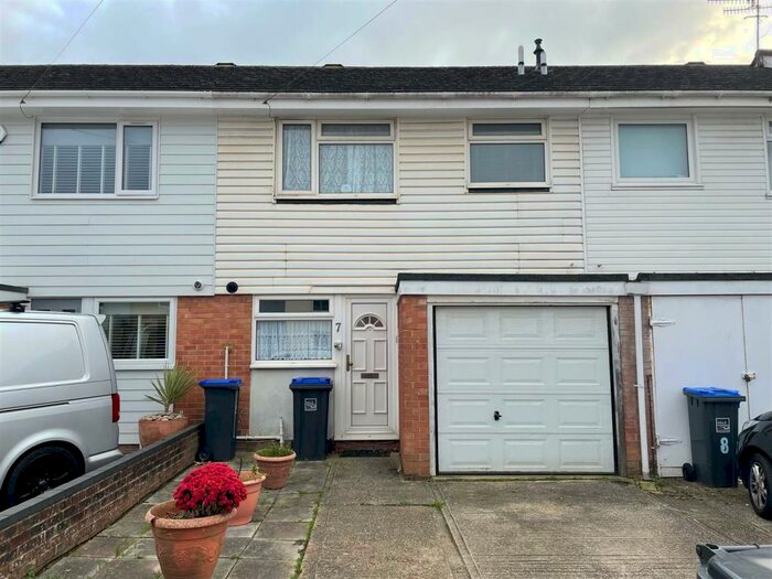2 Bedroom Terraced House To Rent In The Linkway, Howard Street, Worthing, BN11