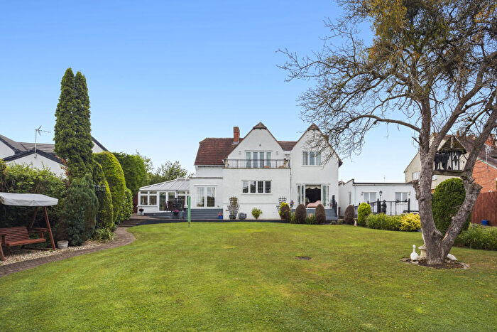 5 Bedroom Detached House For Sale In Swindon Lane, Cheltenham, GL50