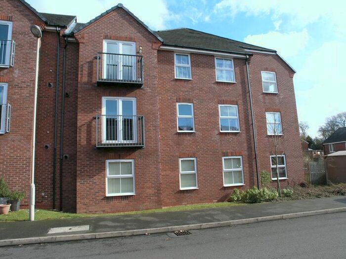 2 Bedroom Flat To Rent In Brett Young Close, Halesowen, B63