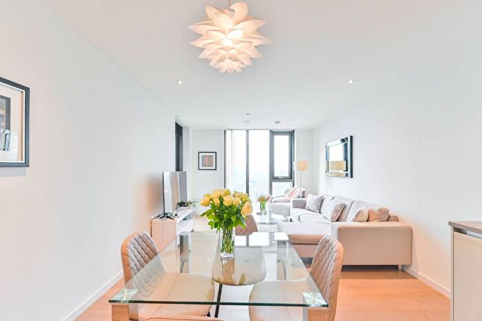 1 Bedroom Flat For Sale In St Gabriel Walk, Elephant And Castle, London, SE1