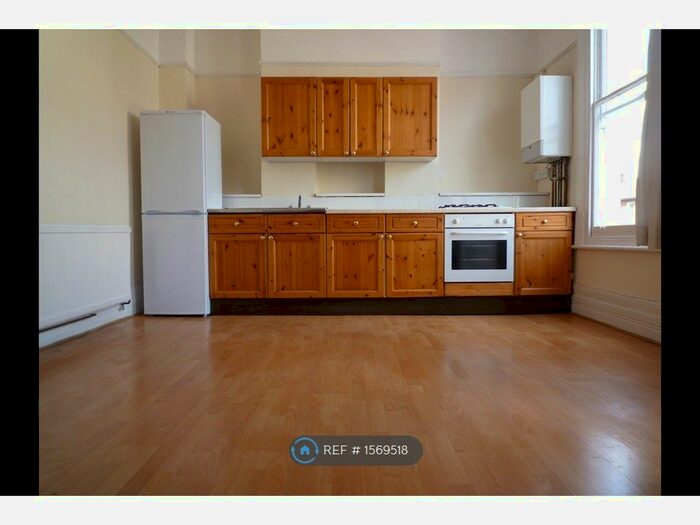 1 Bedroom Flat To Rent In Norwood Road, London, SE24