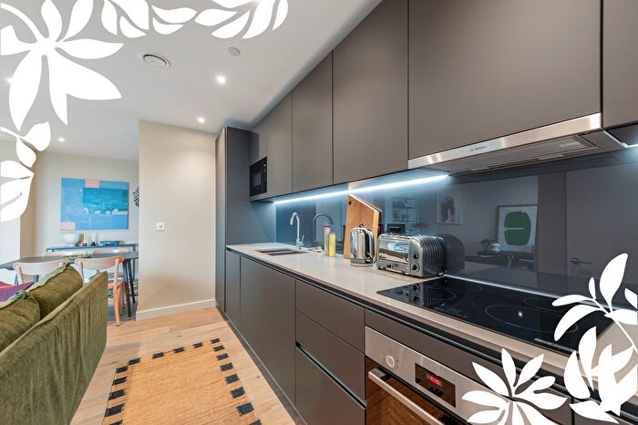 2 Bedroom Flat To Rent In Riverstone Heights, Reed Avenue, London, E3