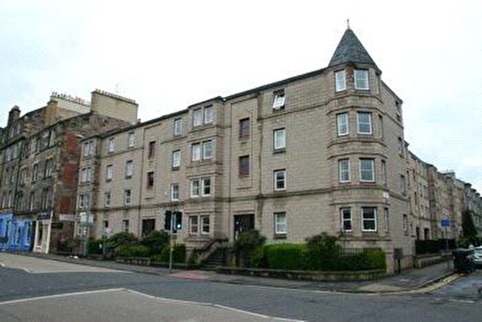 3 Bedroom Flat To Rent In St Leonard's Street, Newington, Edinburgh, EH8