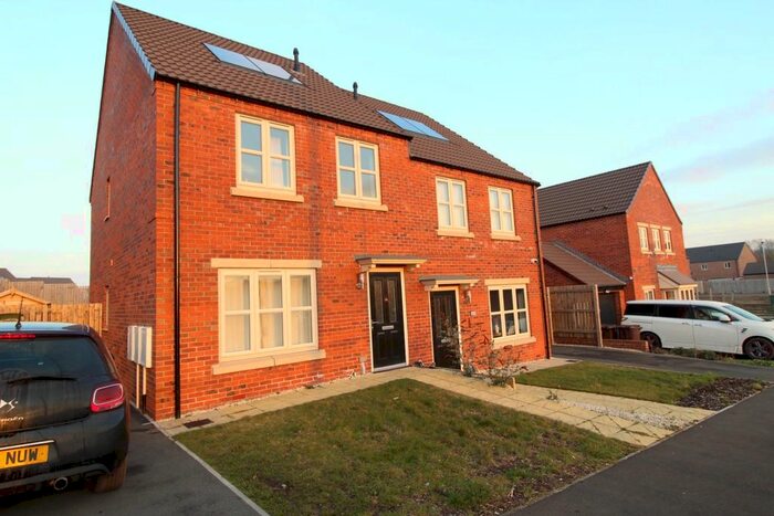 3 Bedroom Semi-Detached House To Rent In Brook Street, Castleford, WF10